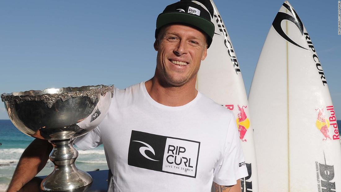 Surfer Mick Fanning announces retirement |