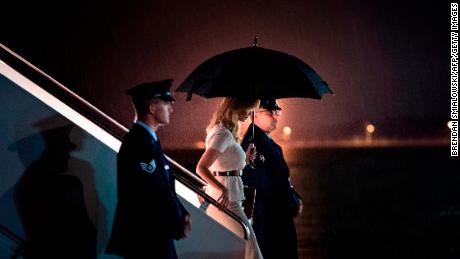 TOPSHOT - Ivanka Trump arrives at Andrews Air Force Base September 6, 2017 in Maryland. / AFP PHOTO / Brendan Smialowski        (Photo credit should read BRENDAN SMIALOWSKI/AFP/Getty Images)
