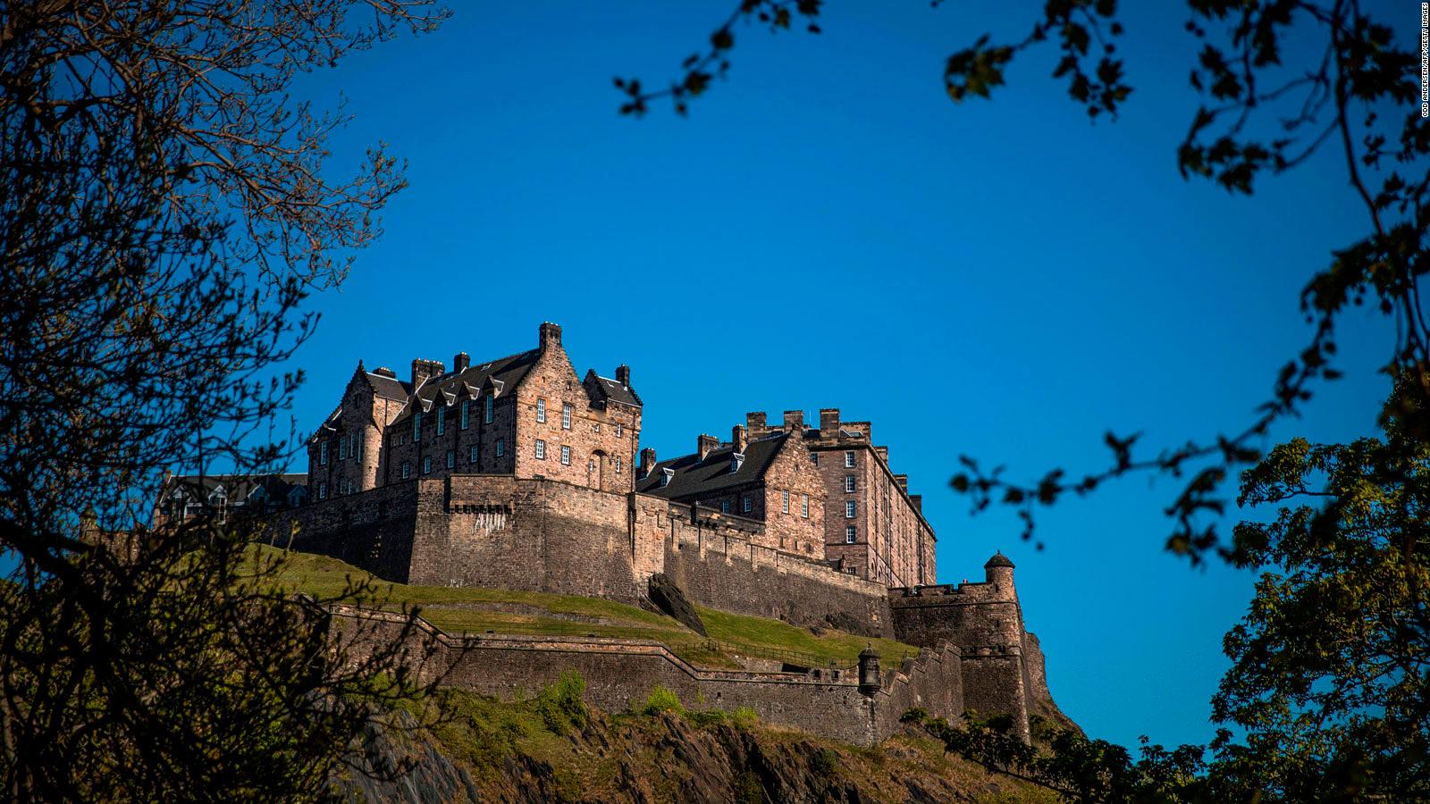 Photo for the royal wedding edinburgh celebrations