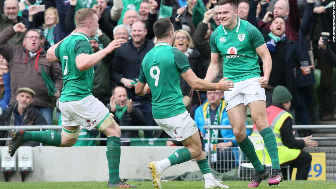 Ireland wrapped up the 2018 Six Nations with a game to spare after defeating Scotland 28-8 in Dublin.
