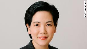 Dr. Soyun Cho, profesor de dermatología en la Universidad Nacional de Seúl.
