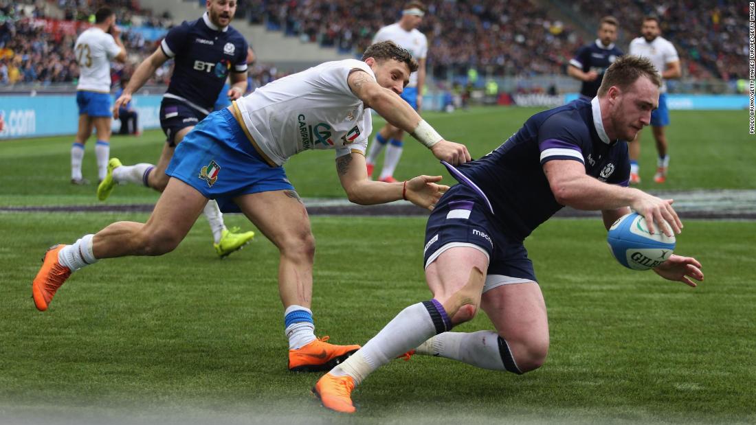 Stuart Hogg put the visitors ahead late in the game, but it required Laidlaw&#39;s boot in the dying moments to secure the win.
