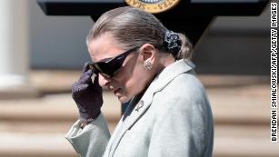 Ruth Bader Ginsburg takes off the gloves