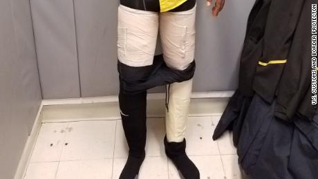 Photo from U.S. Customs and Border Protection shows nine pounds of cocaine taped to suspect&#39;s leg 