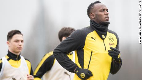 Usain Bolt goes to Borussia Dortmund training