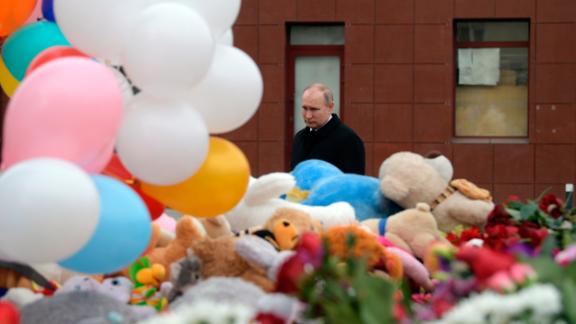 Russians Mourn At First Funerals For Mall Fire Victims As Fury Mounts Cnn