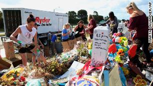 Memorial for Parkland shooting victims dismantled