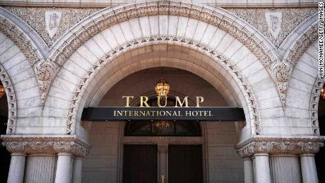 De Trump-organisatie stelt de GSA formeel op de hoogte van de voorgenomen verkoop van het DC Hotel