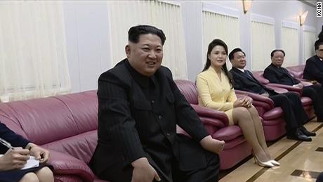 Inside Kim Jong Un&#39;s train to China