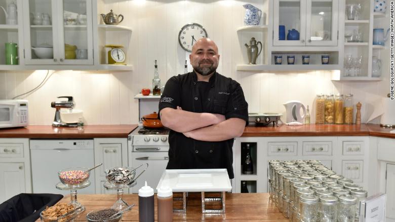 Chef Duff Goldman says he&#39;s sorry he didn&#39;t have a real ring on such short notice.