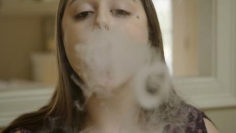 UK study shows e-cigarettes help adult smokers quit, but US experts urge caution