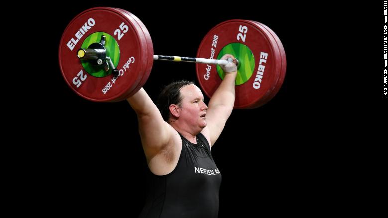 Hubbard&#39;s first attempt in the snatch was 7kg more than her nearest rival&#39;s best attempt. 