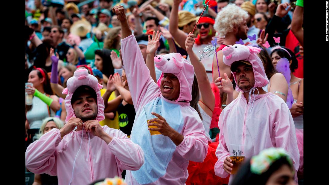 With the 40,000 seater stadium a vibrant mix of color and noise, Hong Kong&#39;s atmosphere has set a precedent for other World Series tournaments, most notably &lt;a href=&quot;http://cnn.com/2016/05/20/sport/london-sevens-fancy-dress-rugby/&quot;&gt;London&lt;/a&gt; and &lt;a href=&quot;http://cnn.com/2017/03/02/sport/gallery/las-vegas-sevens-rugby-fans/&quot;&gt;Las Vegas&lt;/a&gt;.  