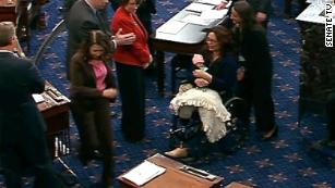 Sen. Duckworth brings baby to vote in Senate