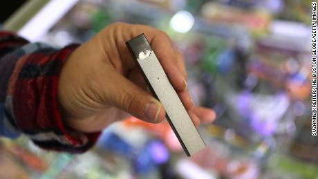 FDA &#39;blitz&#39; aimed at reducing youths&#39; use of Juul, other e-cigarettes