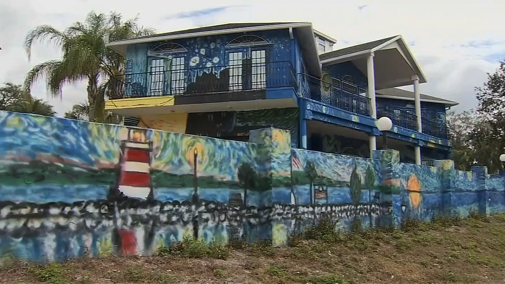 Florida House Is Painted Like A Van Gogh But City Of Mount Dora Is Not A Fan Cnn