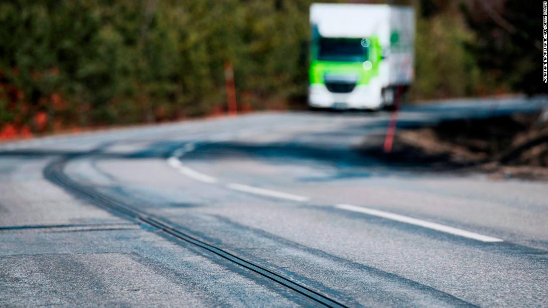 eRoadArlanda says the road is an example of a sustainable and cost-effective solution to enable the electrification of existing commercial roads.