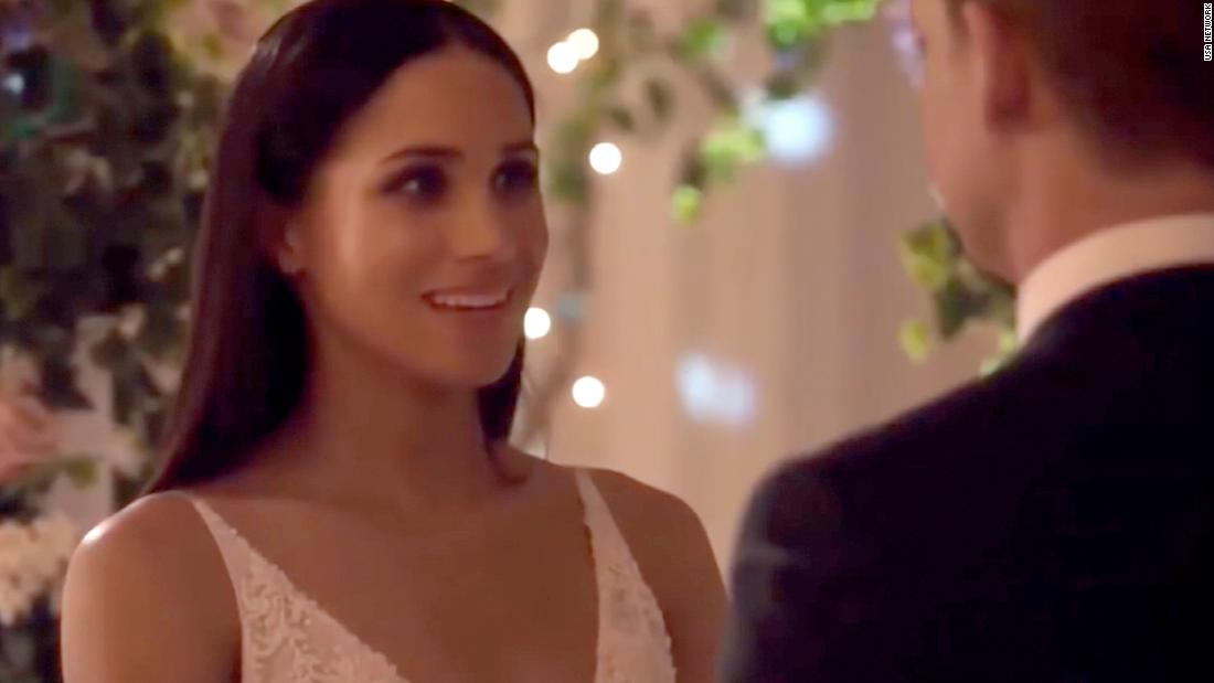 Meghan Markle Walks Down Aisle On Suits Cnn Video 1438