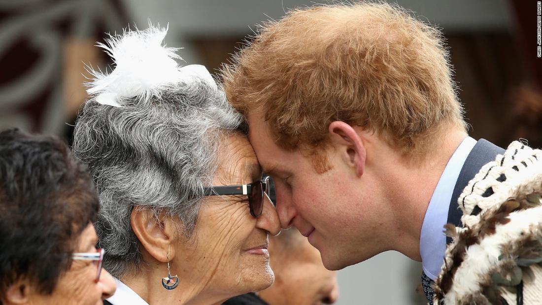 Harry performs a &quot;hongi&quot; (traditional Maori greeting) while on a trip to New Zealand. Wanganui, New Zealand, May 2015.