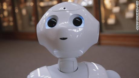 The Smithsonian's newest guide is a robot