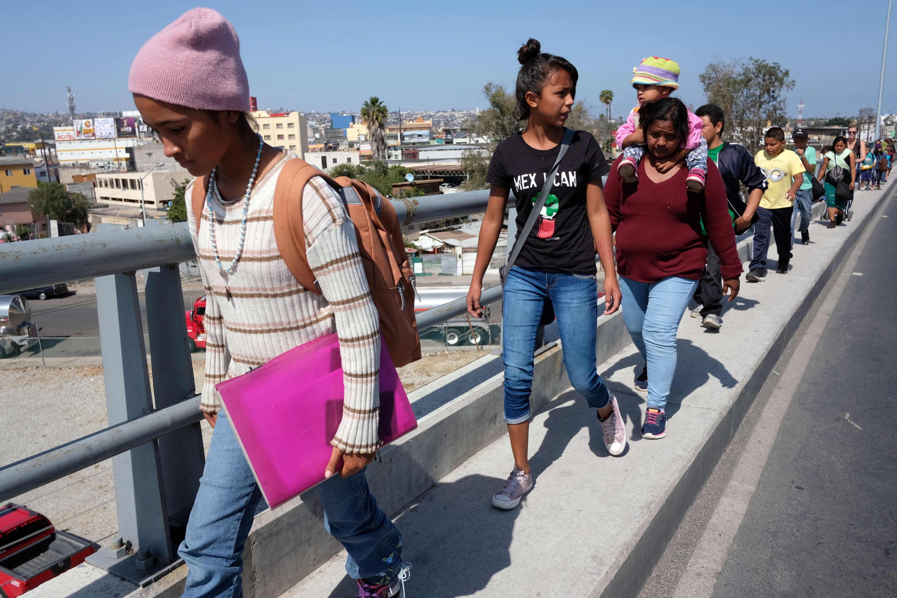 Ya lleg a Tijuana la caravana de inmigrantes al menos 300 pedir an asilo en EE.UU