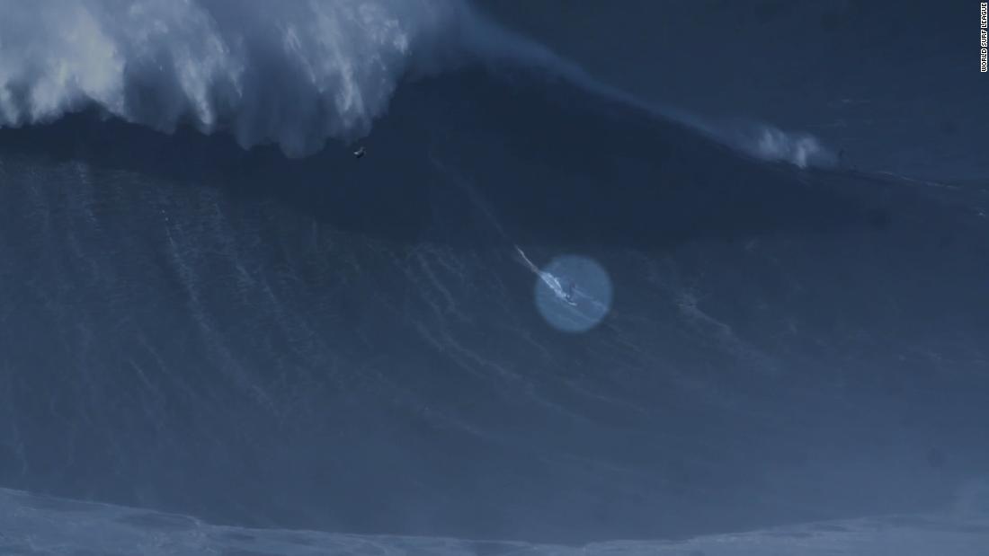 Brazilian sets record for biggest wave ever surfed