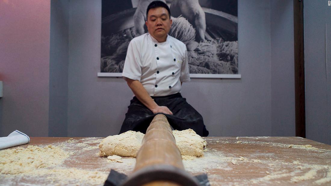 See master make jook-sing noodles with bamboo in Hong Kong | CNN Travel