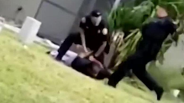 Miami Police Kicking Video Officer Kicks Man In Head During Arrest Cnn 