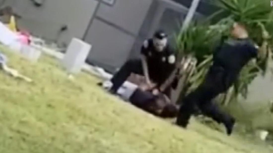 Miami Police Officer Charged With Assault Denies Kicking Suspect Cnn