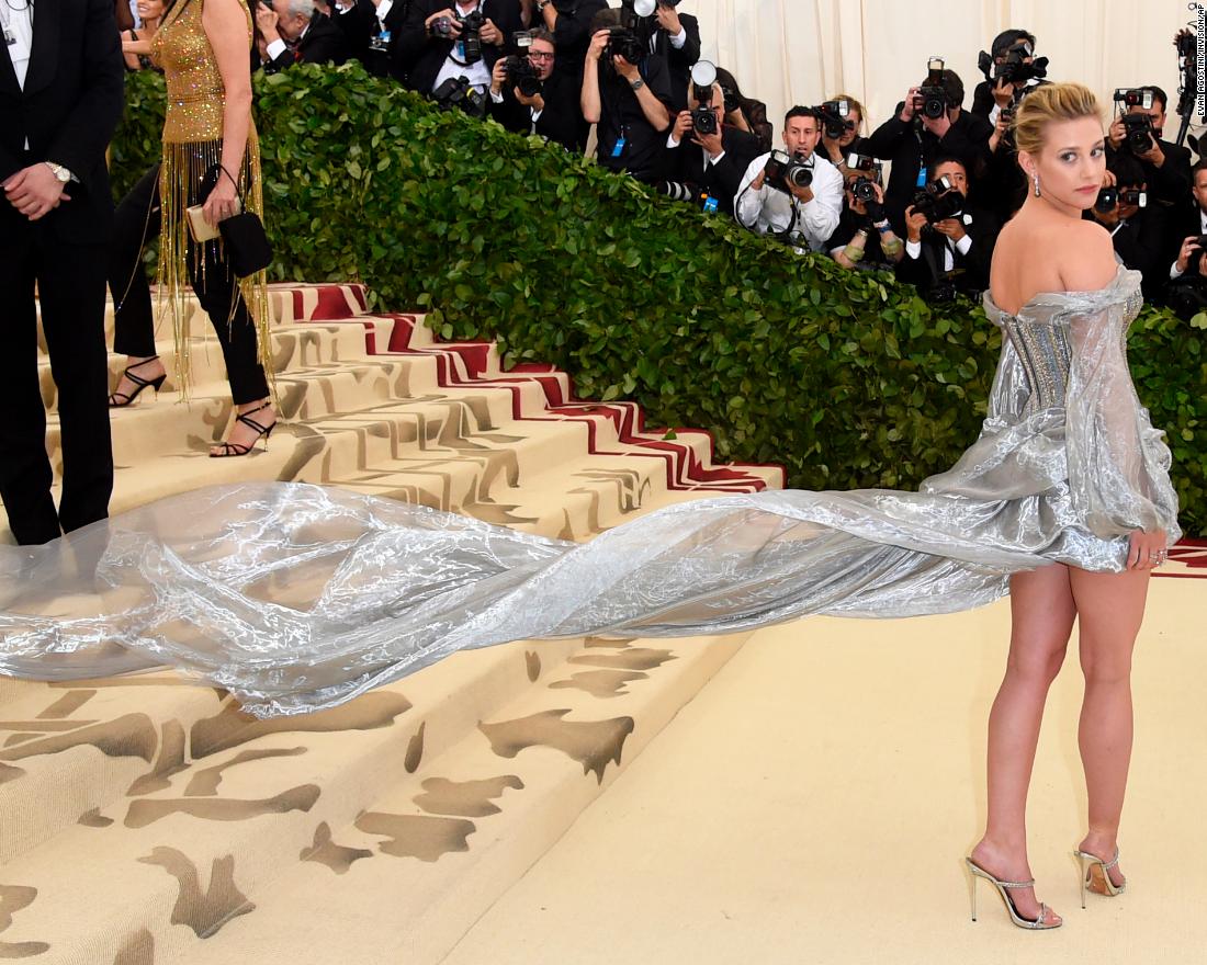 Blake Lively's Met Gala gown needed party bus transportation - CNN