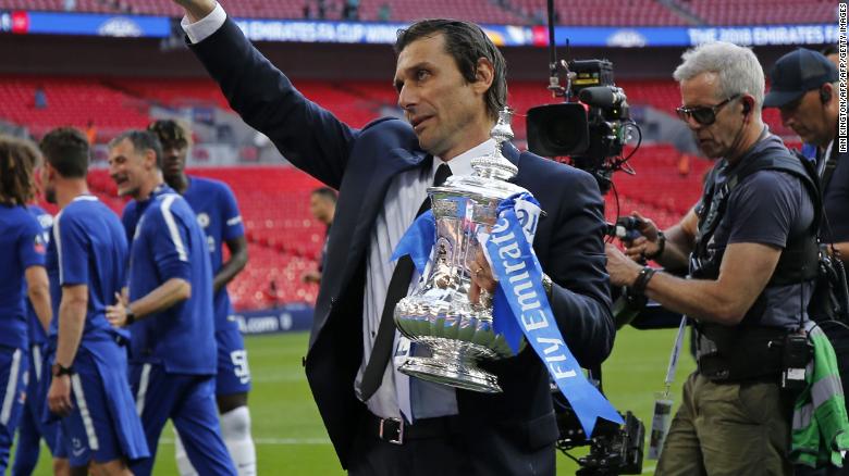 Chelsea&#39;s manager  Antonio Conte gestures to the Chelsea supporters after his side&#39;s 1-0 win over Manchester United in the FA Cup final at Wembley.