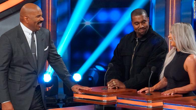 180525103220-kardashian-west-celebrity-family-feud-exlarge-169.jpg