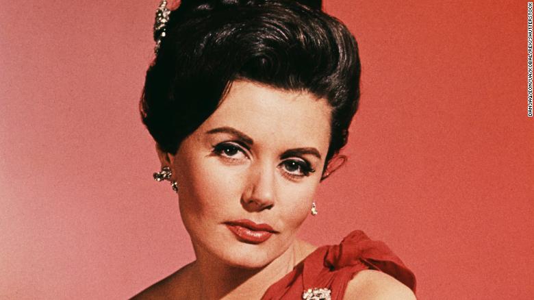 Eunice Gayson The First Bond Girl Dies Cnn