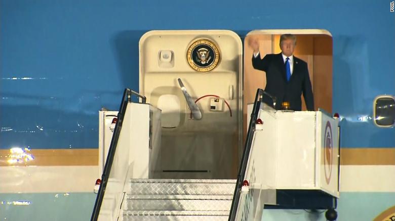 Trump arrives in Singapore for historic meeting