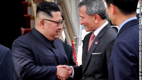 Kim Jong Un arrives in Singapore for historic summit; meets Singapore PM