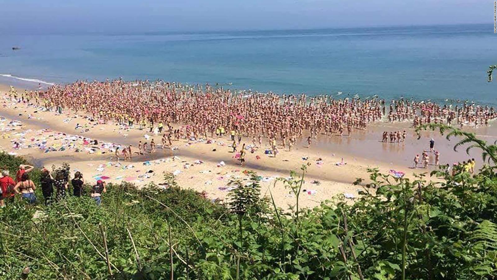 Thousands Of Women In Ireland Smash Record For Worlds Largest Skinny Dip Cnn 2341