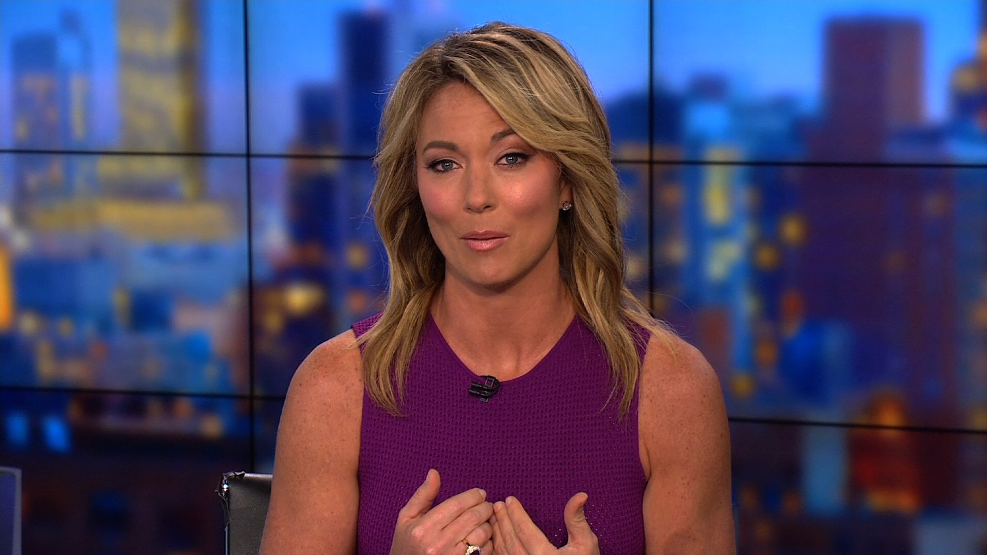 Why Cnn Anchor Told Colleague Her Salary Cnn Video