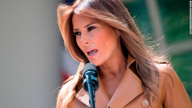 US First Lady Melania Trump announces her &quot;Be Best&quot; children&#39;s initiative in the Rose Garden of the White House in Washington, DC, May 7, 2018. (Photo by JIM WATSON / AFP) (Photo credit should read JIM WATSON/AFP/Getty Images)