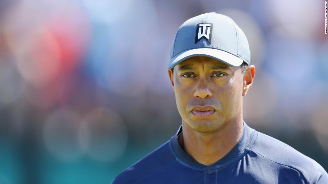 Us Open Tiger Woods And Rory Mcilroy Suffer Dustin Johnson In The Hunt Cnn 