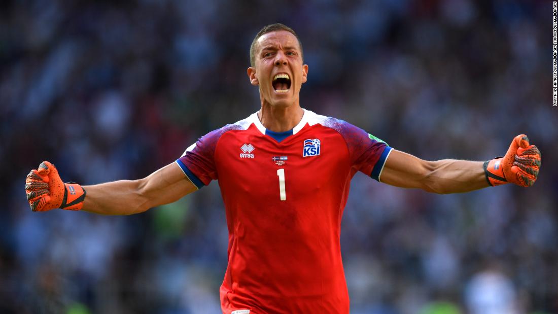 HalldÃ³rsson celebrates after teammate Alfred Finnbogason scored his team&#39;s first goal against Argentina.