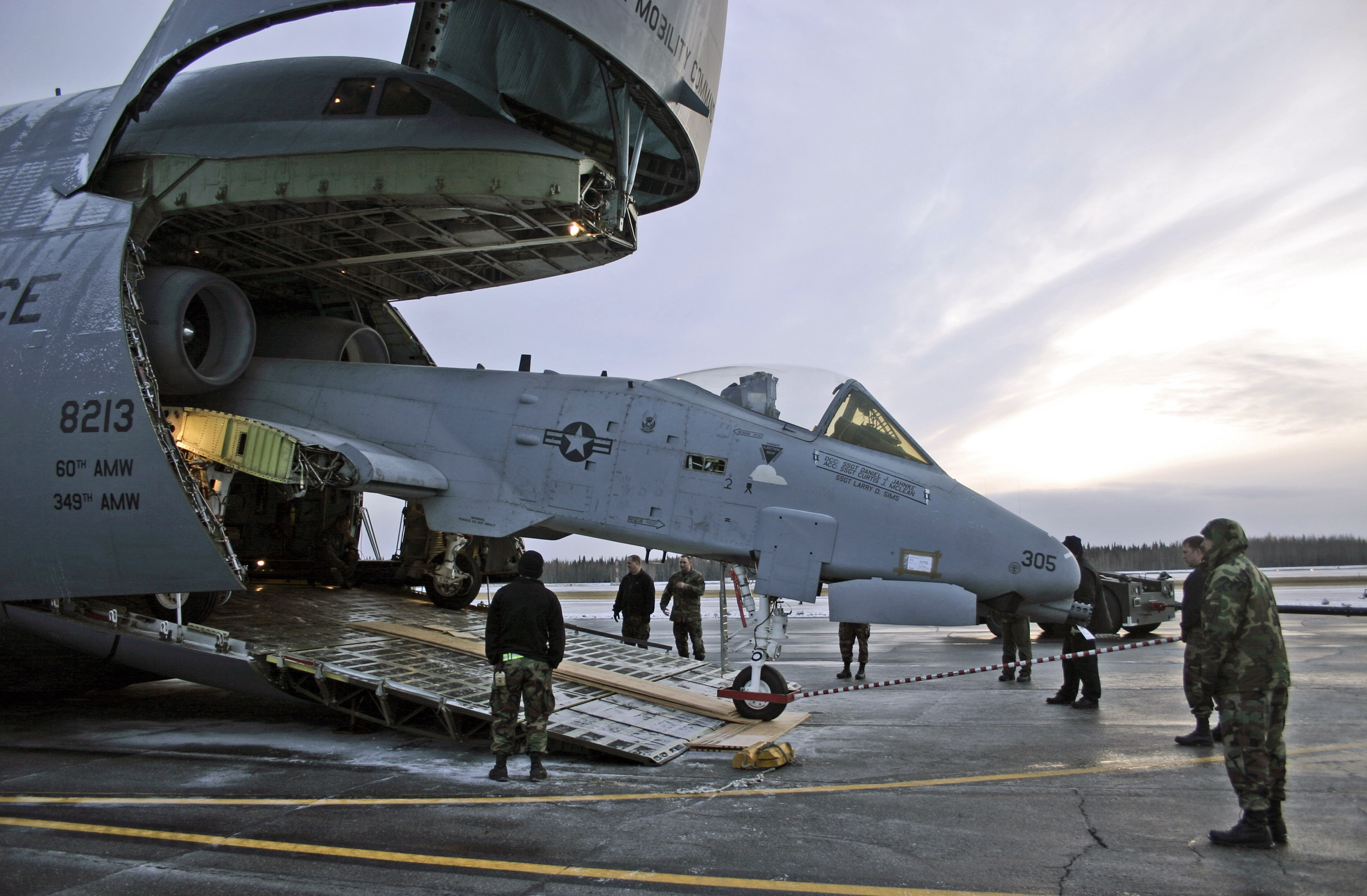 Here S What The Biggest Jet In The Us Military Can Carry