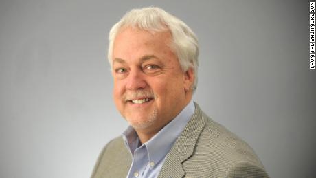 Capital Gazette editor Rob Hiaasen identified as victim of shooting at newspaper.