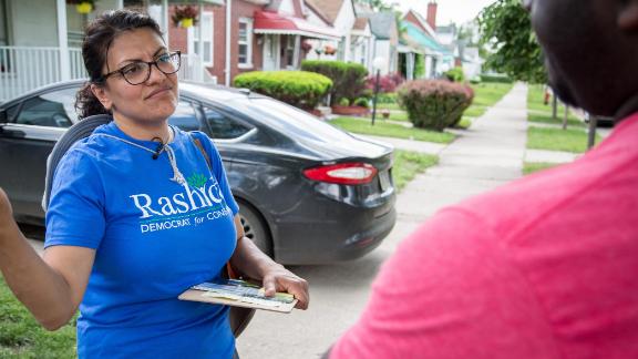 She Could Be The First Muslim Woman In Congress She Has To Defeat