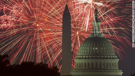An image from the 2017 fireworks display in Washington, DC.