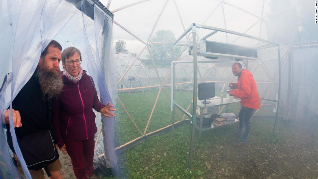 Pinsky worked with a range of specialists to recreate the climates of each destination. The New Delhi pod, for example, is fitted with heaters and a haze machine to produce &quot;smog.&quot;