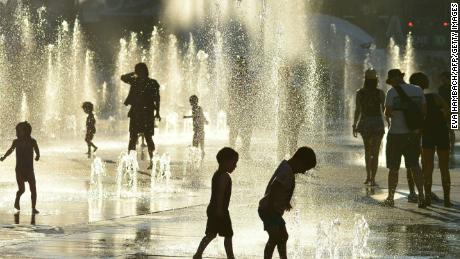 Blistering heat wave claims 54 lives in Quebec