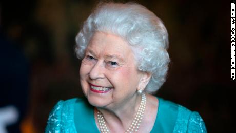 Donald Trump: The Queen is a &#39;tremendous woman&#39;  