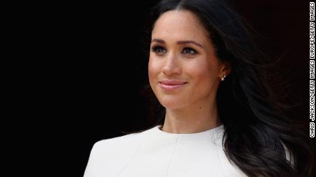 CHESTER, ENGLAND - JUNE 14:  Queen Elizabeth II and Meghan, Duchess of Sussex visit Chester Town Hall on June 14, 2018 in Chester, England. Meghan Markle married Prince Harry last month to become The Duchess of Sussex and this is her first engagement with the Queen. During the visit the pair will open a road bridge in Widnes and visit The Storyhouse and Town Hall in Chester.  (Photo by Chris Jackson/Getty Images)