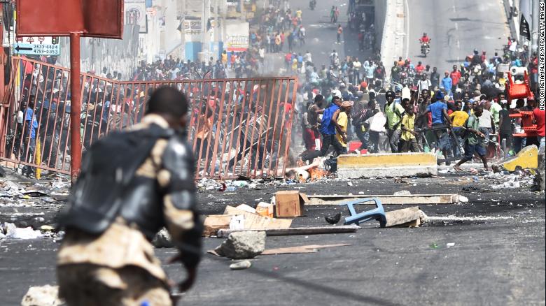 180709163753-haiti-police-barricade-exlarge-169.jpg