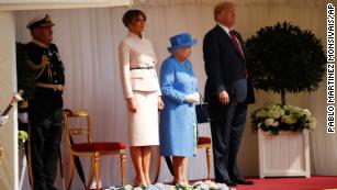 I trionfi incontrano la regina Elisabetta II
